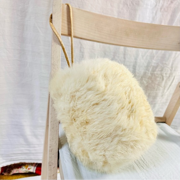Vintage Fur Hand Muff Ivory Satin Lined - Picture 2 of 9